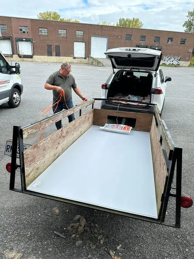 Plexiglass (Transparent Like Glass) — Warehouse Clearance! in Other in City of Montréal - Image 5