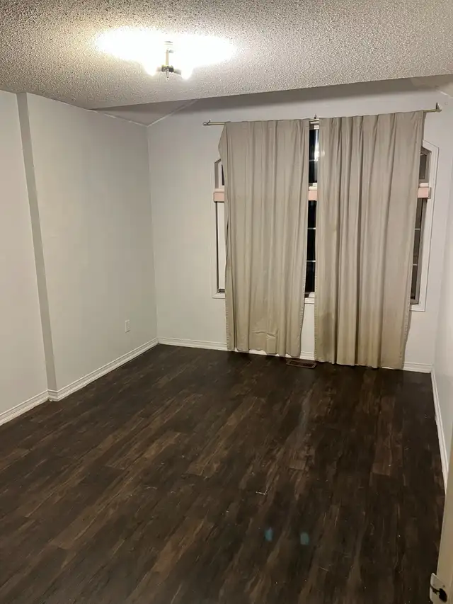 Room for rent in Etobicoke