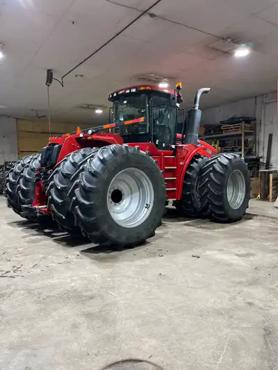 2014 case ,3193 tractor hours, 664 engine hours, 350 hp , 16 speed power shift trans . Luxury cab ,...