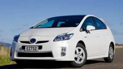 WANT TOYOTA  PRIUS 2009 AND UP