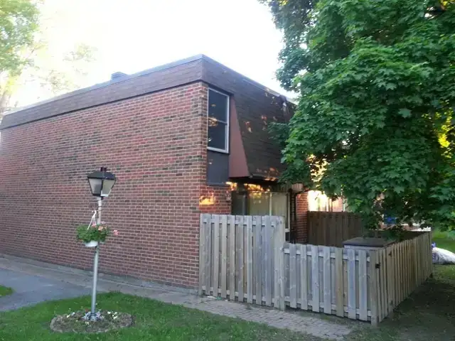 Sept 1: Large furnished room, utilities included, AC, all Female63008313999873122