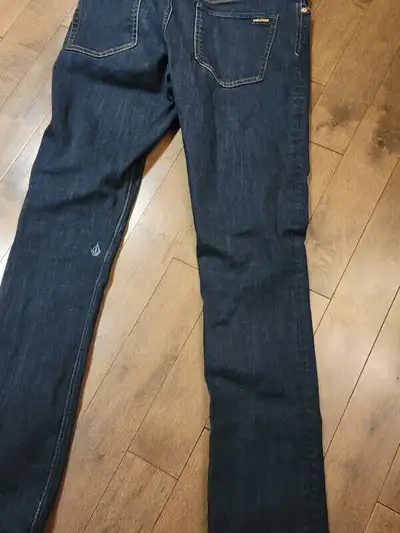Men's Volcom jeans. Worn once, View more