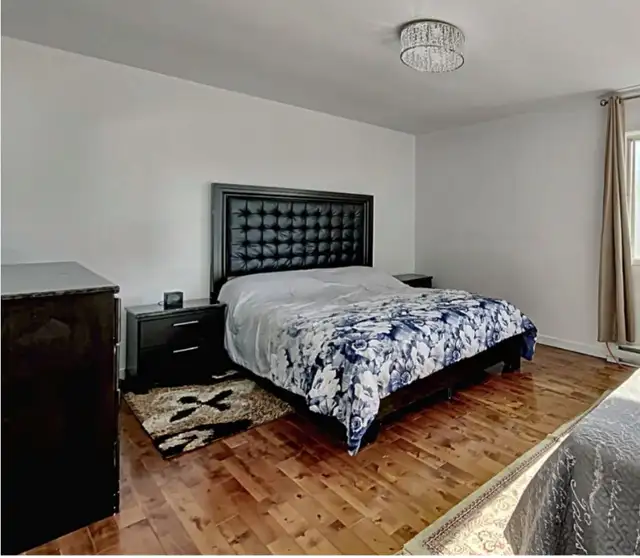 Ensemble Set de Chambre a Coucher QUEEN in Dressers & Wardrobes in City of Montréal - Image 2
