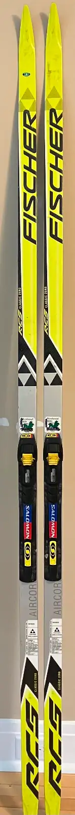 Fischer skis with Salomon bindings, View more