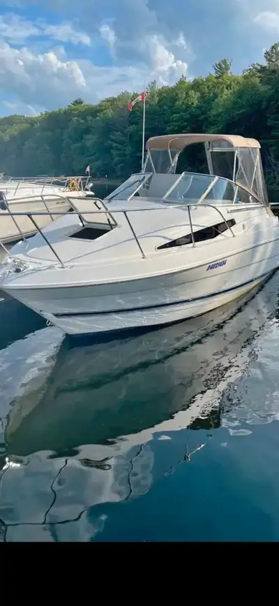 Bayliner 2355 Ciera Sunbridge (24 foot) Length · 7.16m Year · 1997 Sleeps · 4 people comfortably Mec...