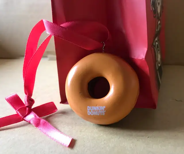 Ornements de Noël - Dunkin Donuts in Arts & Collectibles in City of Montréal - Image 3