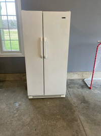  White Westinghouse fridge 