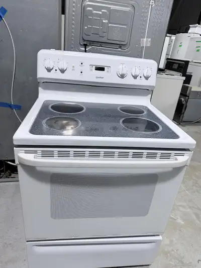 Cuisinière 30po Blanc Vitrocéramique | MCBS585DR3WW - MOFFAT ***, View more