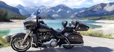 Description: $30,200 2021 Street Glide FLHX Classic Special 22,000Kms, over $15,000 of extras added....