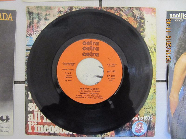 Classic 8pc Lot Of Italian Music Artists On 45rpm XCond Cir1970s in Arts & Collectibles in Mississauga / Peel Region - Image 2