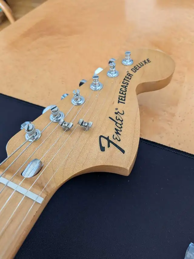 Fender Vintera Telecaster Deluxe 2022 MIM in Guitars in Ottawa - Image 3