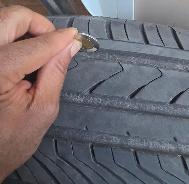 2010-2025 Lexus  RX 350  Rim & Tire - 235/60R18 in Tires & Rims in Oshawa / Durham Region - Image 7