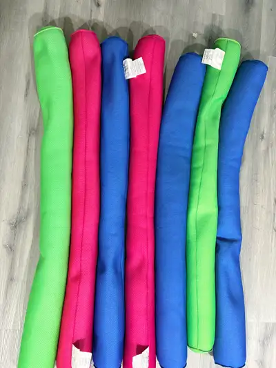 Add some fun to your pool days with these Neonoodle foam pool floats! These colourful floats are per...