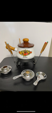 Vintage brand new Levcoware fondue pot and accessories