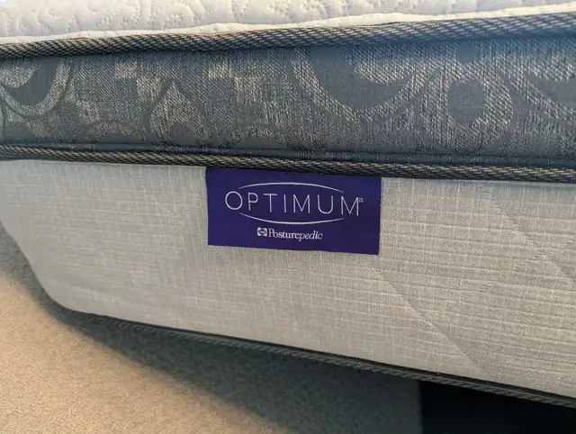 Sealy Posturepedic Optimum Mattress and bed frame- full in Beds & Mattresses in Oshawa / Durham Region - Image 6