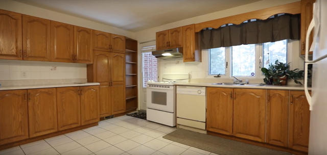 Short term or Airbnb room for rent  ( Just $ 50 !! ) in Room Rentals & Roommates in Ottawa - Image 10