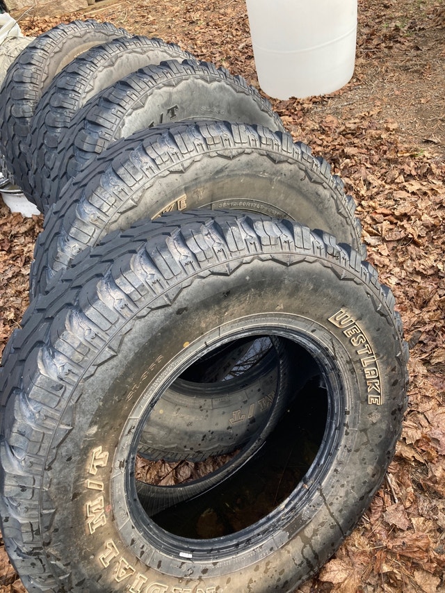 5 35x12.50r17 mud tires Tires & Rims Miramichi Kijiji