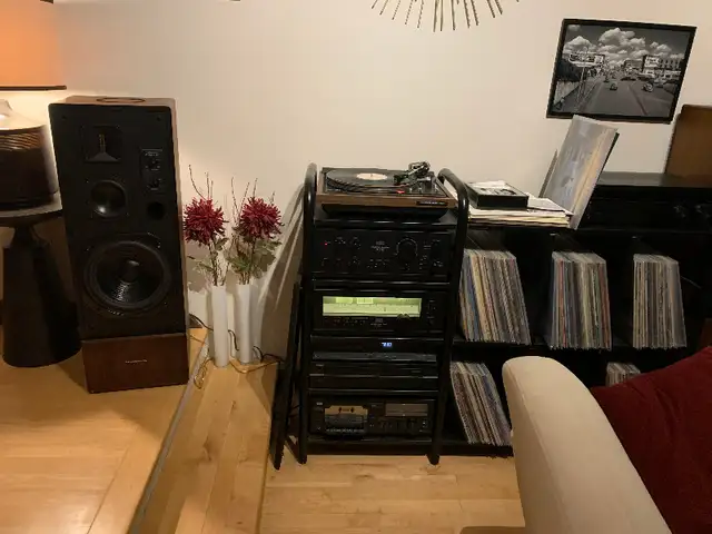 1980 Sansui SC-1330 Vintage Cassette Player in Stereo Systems & Home Theatre in Edmonton - Image 5