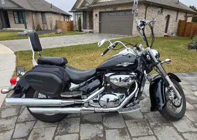 I'm selling my Suzuki Boulevard, C50 model, 2005, with only 18,500 kilometers on it, offering a smoo...
