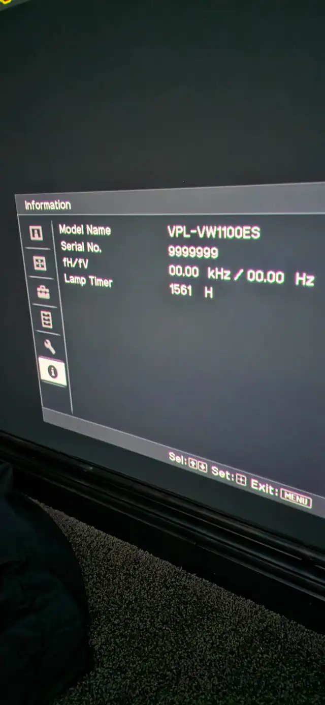 Sony 4K Projector With Screen And 4K HD Bluray in Video & TV Accessories in Medicine Hat - Image 4