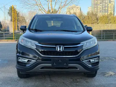 Selling 2015 Honda CR-V, a reliable SUV with comfortable seating for five and a smooth automatic tra...