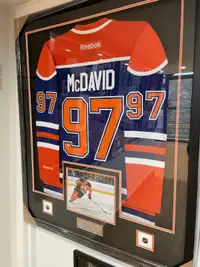 Connor Mcdavid signed jersey with COA Beckett*