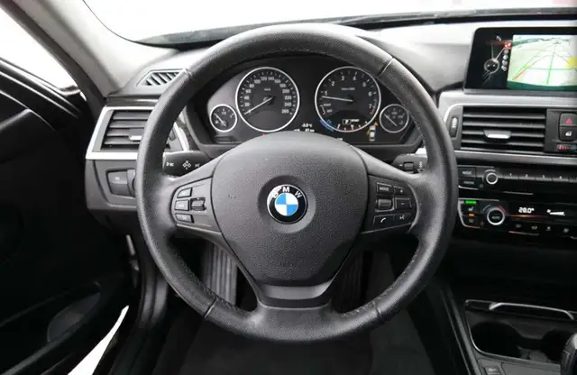 2016 BMW 320I XDRIVE in Cars & Trucks in Edmonton - Image 6