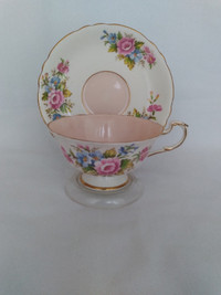 DOUBLE MARK.Paragon Pink and White Floral Cup and Saucer
