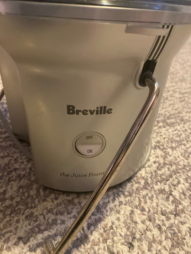 Breville juicer like new  in Processors, Blenders & Juicers in La Ronge