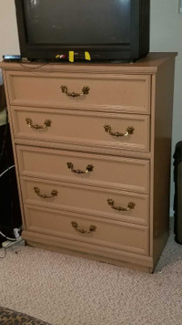 5 drawer dresser $30