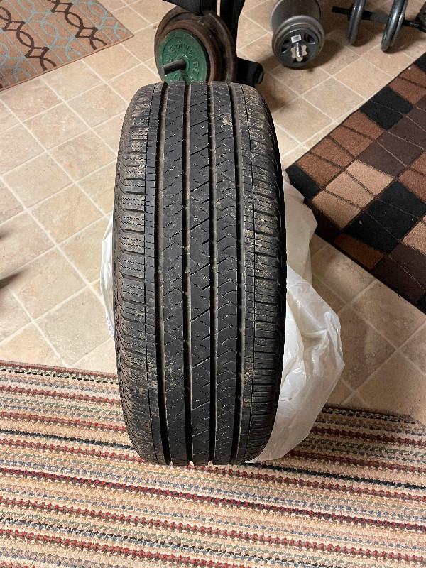 all weather tires235/55R19 in Tires & Rims in Bathurst
