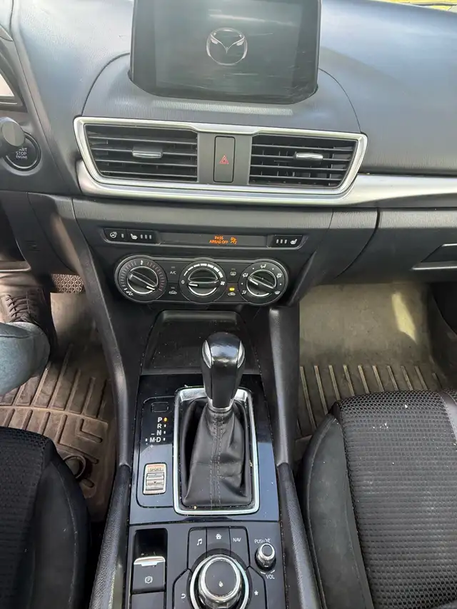 2018 mazda 3 GS600959077109606405