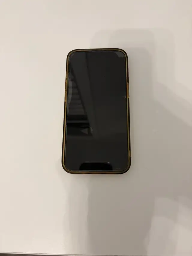 iPhone 13 (128GB) in Cell Phones in London - Image 2