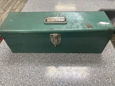 Vintage tool box We do offer a 30 day warranty and can test before you buy it. Video games cannot be...