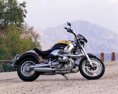 Rare BMW Phoenix Sport Cruiser, original retail $18,900. Collector's condition. 1200 cc boxer engine...