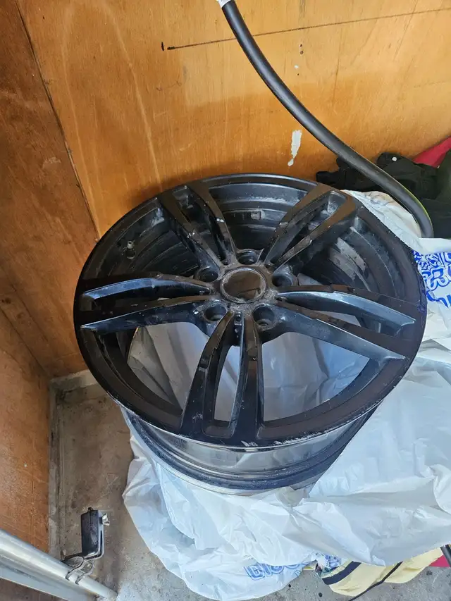Set of 4 - 5×120 18 inch rims. in Tires & Rims in Barrie - Image 2