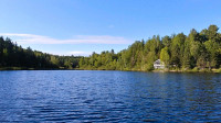 Chalet à louer au mois au bord de l'eau