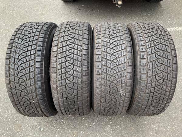 Set of Mercedes OEM GLK 250 350 17" Winter package in exc cond in Tires & Rims in Delta/Surrey/Langley - Image 4