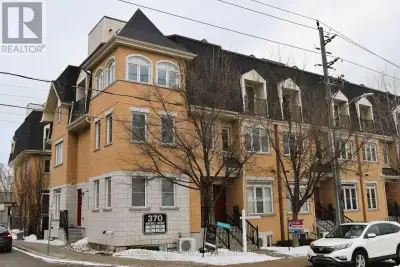 Bright & Spacious 2 beds and 1.5 baths urban stack townhouse offering modern comfort and convenience...