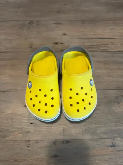 Crocs, size 8/9 little kids shoes , View more