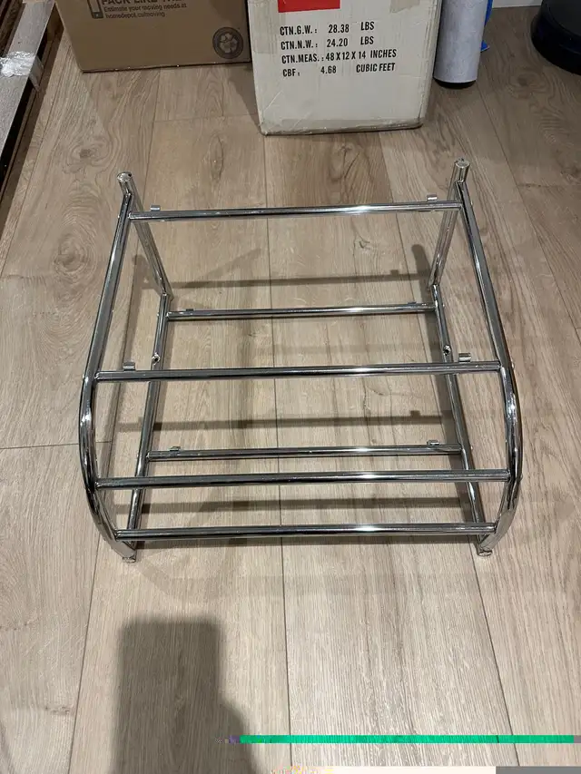 Glass Wall Shelf with Towel Bar in Home Décor & Accents in Markham / York Region - Image 5