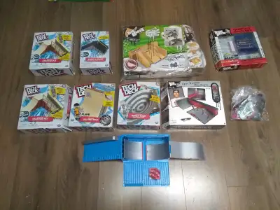 3 lots de Teck deck 100$ pour les 3 lots ensemble 1 ier Lot de Tech deck minis skates Ryan Sheckler...