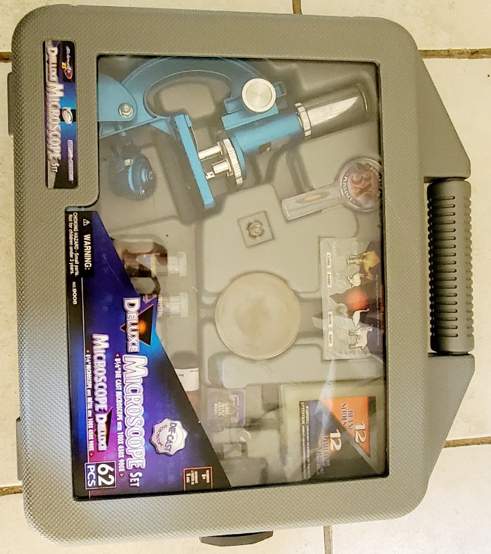Deluxe Microscope Set for Sales Toys & Games Markham / York Region