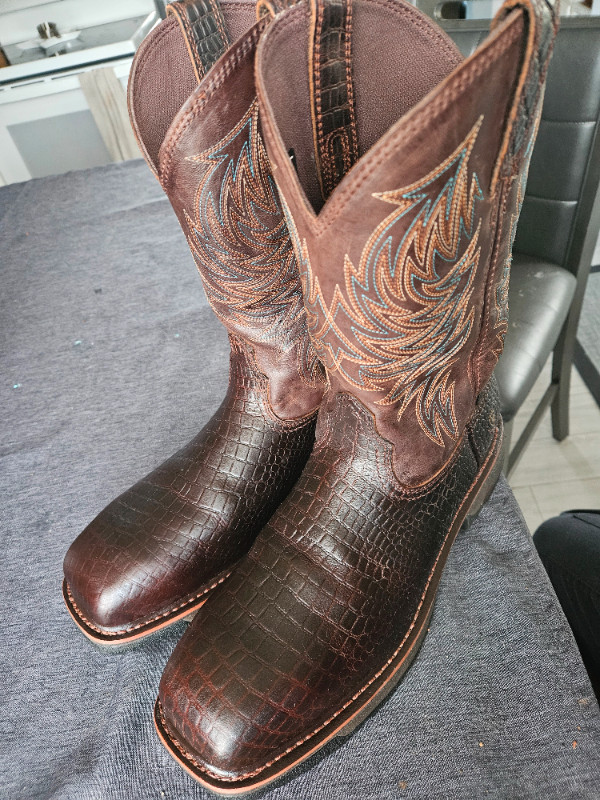 Ariat cowboy boots in Men's Shoes in Quesnel - Image 2