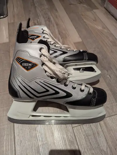 CCM Mens Hockey Skates - Size 10, View more