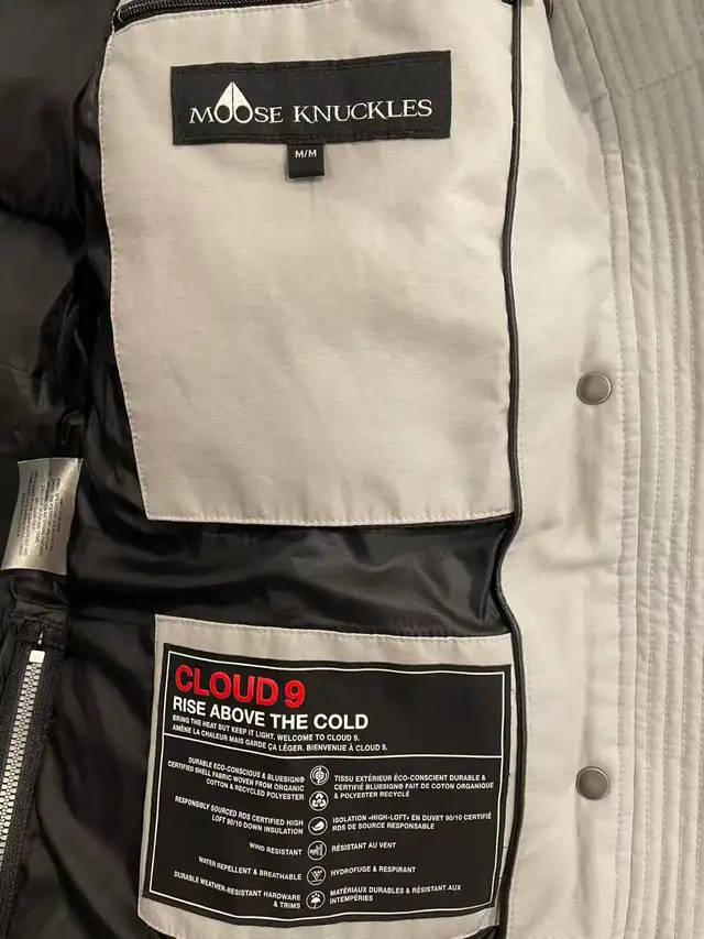 Women’s down jacket in Women's - Tops & Outerwear in Markham / York Region - Image 8