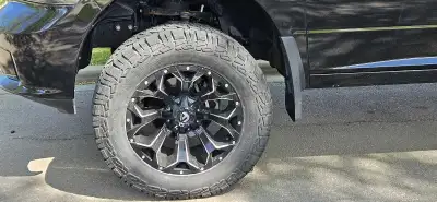 Used Fuel Assault Aluminum wheels in excellent condition ready for winter. These are mounted on a Do...