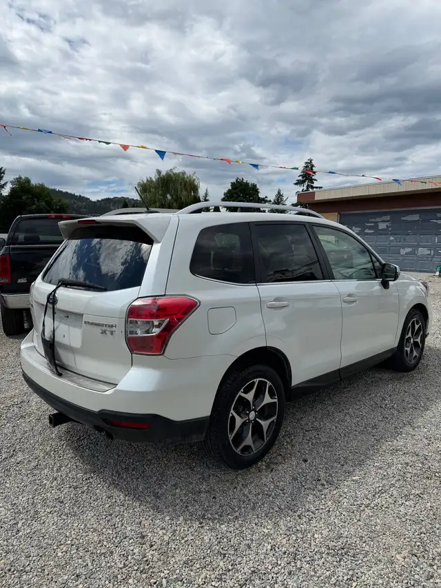 2015 Subaru Forester 2.0XT528484109648537602