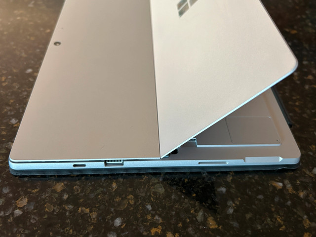 Microsoft Surface Pro 7+ in iPads & Tablets in Gatineau - Image 2