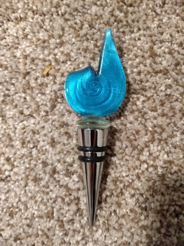 Glass bottle stopper in Home Décor & Accents in Saskatoon - Image 2
